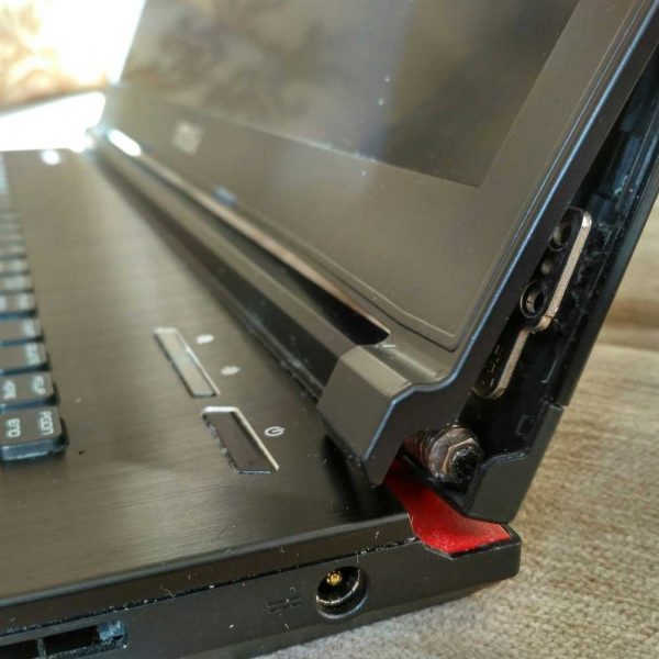 Laptop Scharniere Reparatur